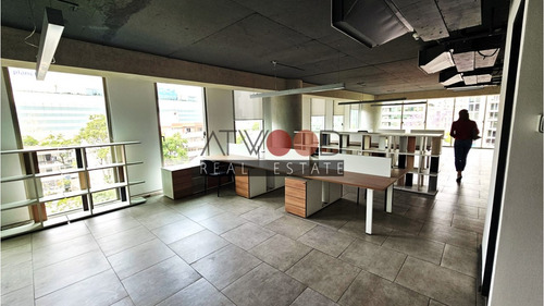 Oficina 131 M2 Open Space Metro Los Leones