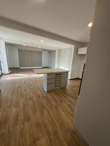 Amplia Y Moderna Casa 4d Y 3b En 5000 M2
