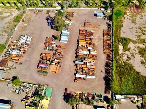 Greenwood Vende Base De Operaciones, Edificaciones Y Gran Terreno En Carril Rodriguez Peña.