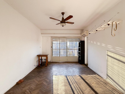 Venta - 4 Amb Con Dependencia Y Doble Balcón - Apto Crédito - Balvanera