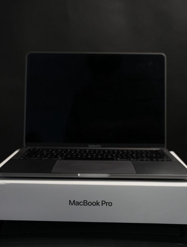 Macbook Pro 13 M2 Apple 2022 8 Gb Ram 256 Gb Ssd (Usado)