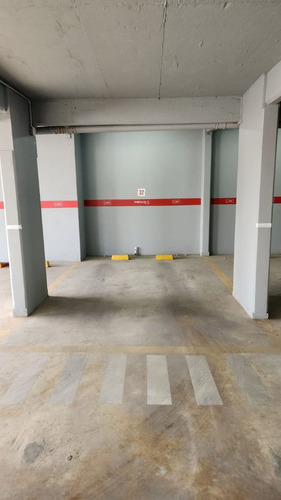Cochera En Edificio Portales