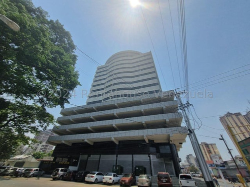 Oficina En Venta En Centro Empresarial Torre Santa Fe - Av. 19 De Abril En Maracay. (en Obra Gris) 24-23633 Cm