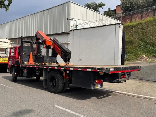 Camion Con Grua Articulada De 10ton