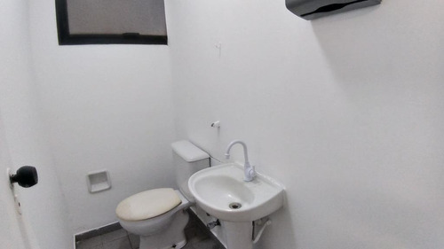 Imagem 9 de 12 de Conjunto Para Alugar, 46 M² Por R$ 1.000,00/mês - Vila Olímpia - São Paulo/sp - Cj0712