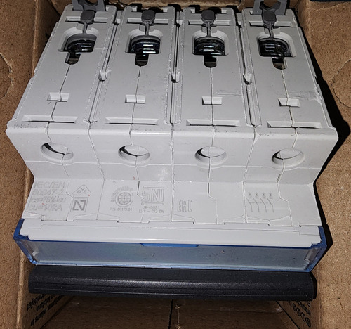 Interruptor Automatico 4p 16a Curva C 10ka Ref 407928 Legran
