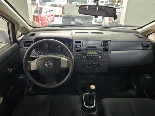 Nissan Tiida 1.8 Advance Sedan Mt