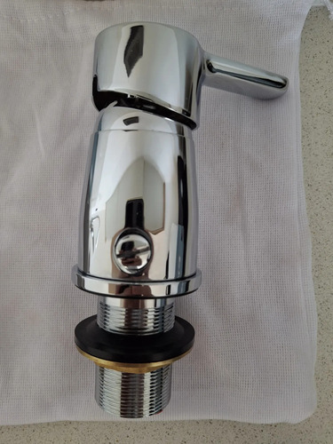 Piazza Griferia Para Bidet Con Transferencia Plateado Brillante (Usado)