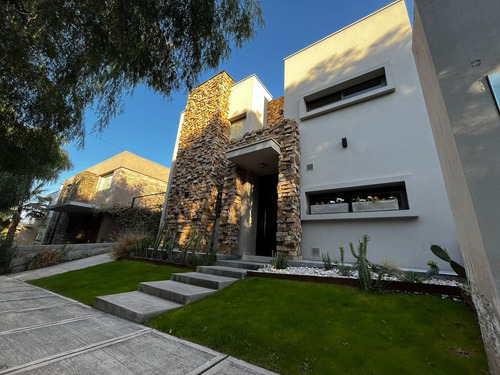 Venta Casa Barrio Dalvian