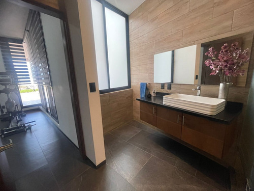 Casa En Venta En Residencial Masada, Irapuato,gto.