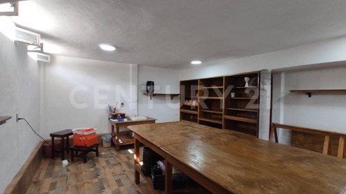Casa En Venta Con Local Comercial En El Chamizal, Pedro Escobedo, Querétaro.