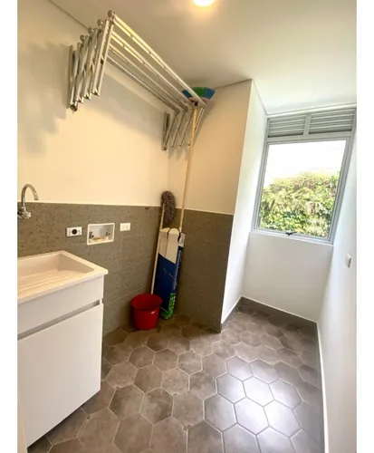 Apartamento Para Inversión En El Poblado