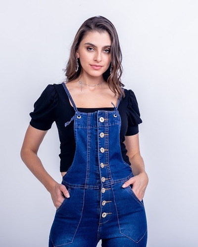 Imagem 3 de 6 de Macação Jardineira Jeans Capri Blogueira