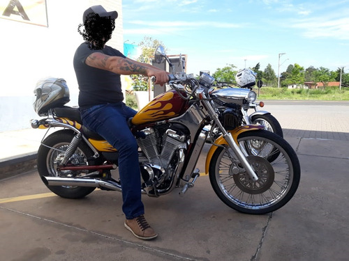 Suzuki - Intruder 800cc *** A T E N Ç Ã O **(ler Descrição)
