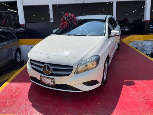 Imagen 2 de 10 de Mercedes-benz Clase A 2015 1.6 180 Cgi At