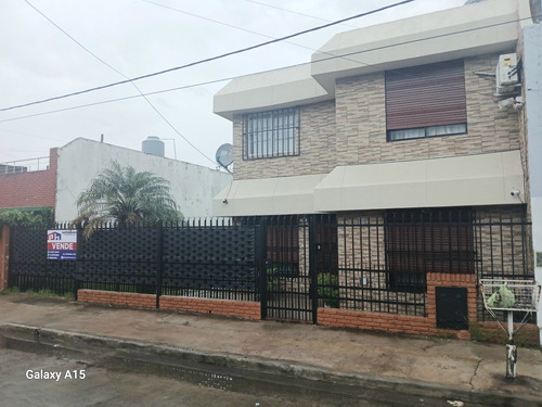 Venta 2 Viviendas Con Pileta (excelente Estado)
