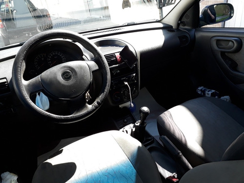 Imagem 7 de 10 de Chevrolet Corsa Sedan 2006 1.0 Joy Flex Power 4p