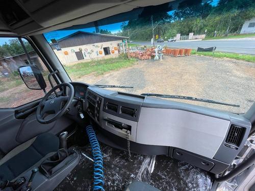 Volvo Vm 330 Toco 4x2t Cavalinho Caminhao Trator
