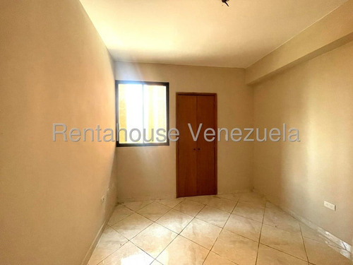 Comodo Y Moderno Apartamento En Venta Triangulo Del Este. Avenida Venezuela 25-17559 As-m