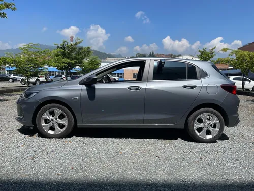 Chevrolet Onix 1.0T Premier Hatch At