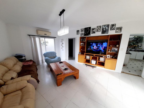 Imagen 5 de 23 de Casa - Los Pinguinos