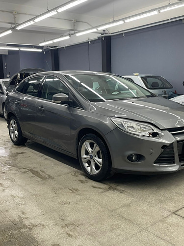 Ford Focus 1.6 Chocado
