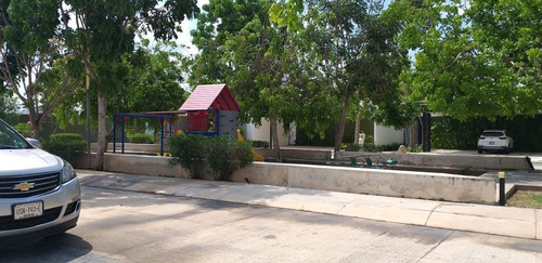Imagen 26 de 27 de *renta Casa Privada Residencial En Temozón