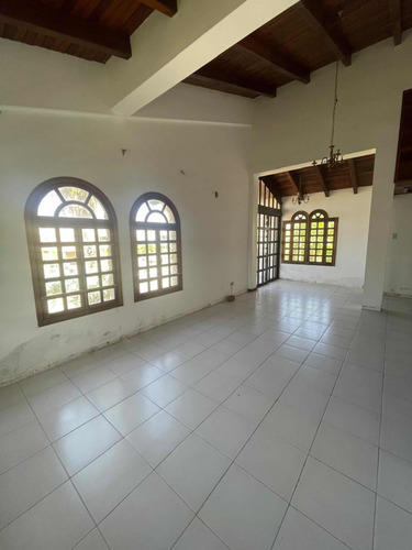 Las Villas Lechería Venta 1300 M2