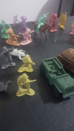 Soldaditos De Plastico Indios De Guerra Y Vaqueros De Los 90
