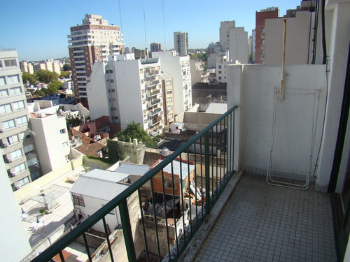 Alq $ 330.000 Saavedra/ Nuñez: Av.cabildo3800 E/paroissien Y Boulevard Garcia Del Río: Fte Pza Balcarce 1 Amb Cfte Bcon Bño Cpto