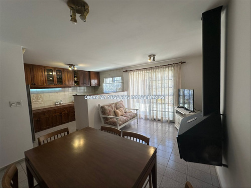 Venta Casa + Galpón En Goes, La Comercial, Ideal Empresa