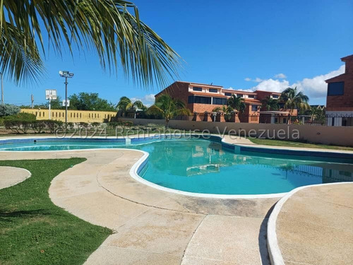 Julio Perez Vende Casa Playera En Chichiriviche Cod Flex #25-4218 A