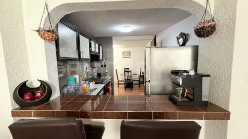 Venta De Casa Remodelada En Jardines De Morelos Secc. Flores