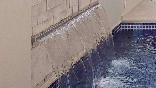 Cascata De Embutir 80cm Com Bico Em Inox