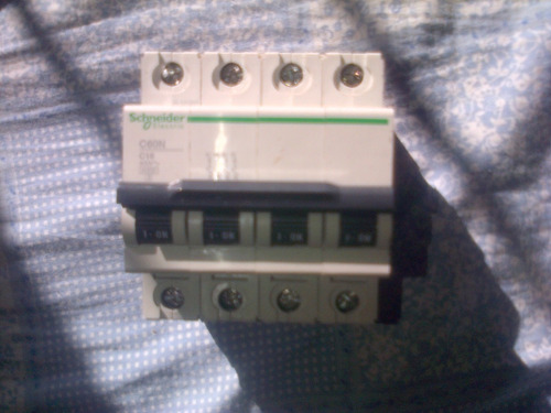 Interruptor Termomagnetico  Schneider C60n C16
