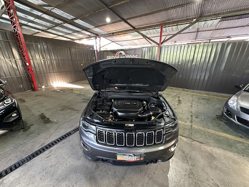 Jeep Grand Cherokee Laredo 2019 3.6 V6 2 Dueños