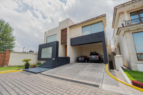 Casa En Renta En Providencia Metepec