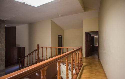 Casa En Venta En Bugambilias En La Parte De Abajo