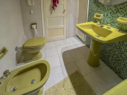 Imagen 18 de 27 de Casa De Pasillo Con 2 Dormitorios Y Patio En Barrio Lourdes