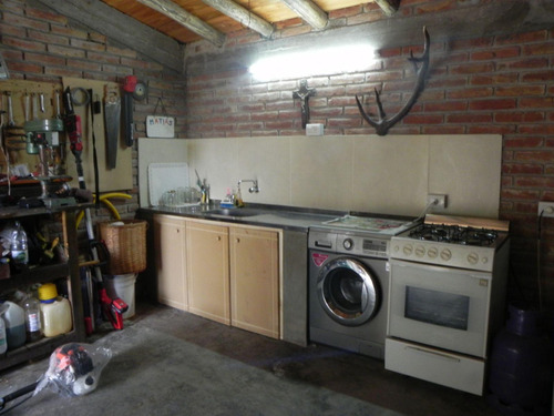 Casa En Venta - 5 Dormitorios 3 Baños - Cocheras - 30.780mts2 - Rama Caída, San Rafael