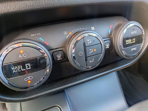 Imagem 15 de 15 de Fiat Toro 1.8 16v Evo Flex Freedom At6