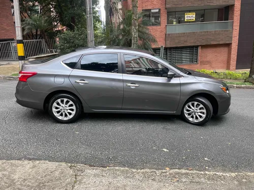 Nissan Sentra 1.8 B17 Fl Sense