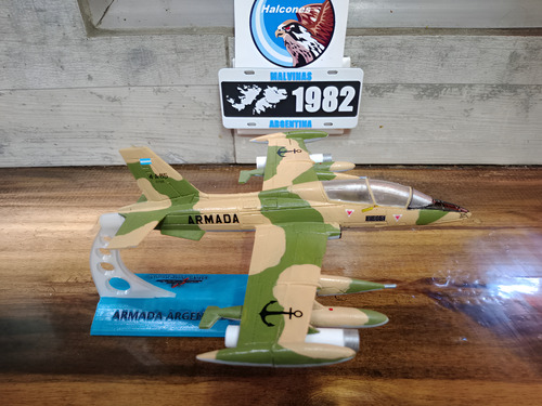 Maqueta De Avión Argentino Aermacchi Mb339 Esc 1/48 Malvinas