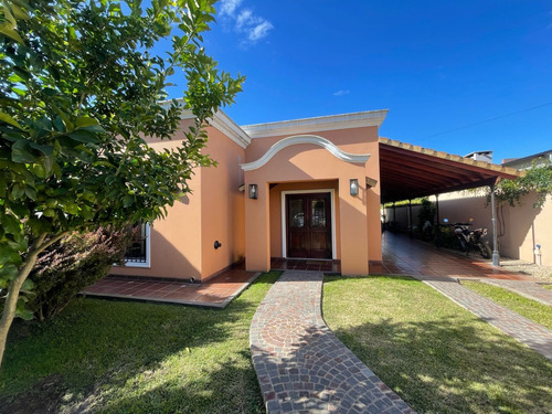 Casa 3 Ambientes En Venta - Pueblo Nuevo - Luján
