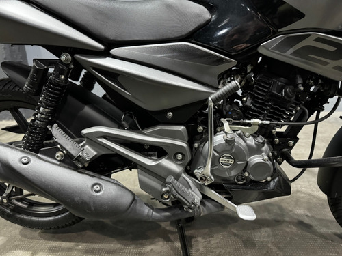 Bajaj Rouser Ns 125