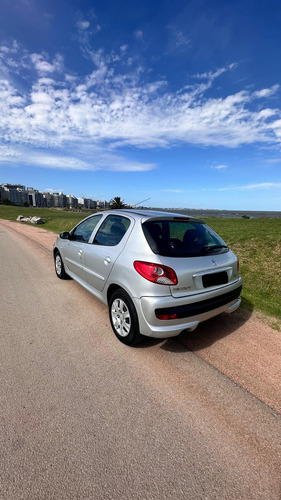 Peugeot 207 1.4 Compact One Line 5P