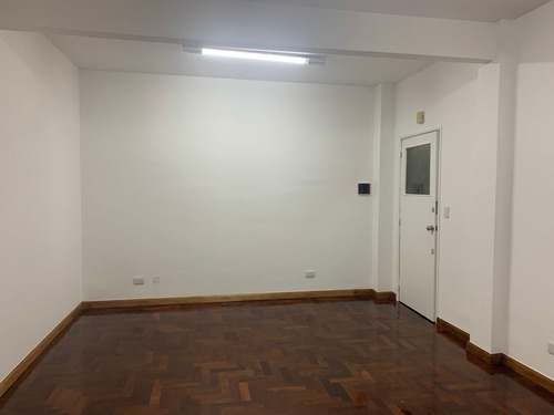 Imagen 7 de 8 de Oficina 1 Amb - Edificio Con Seguridad
