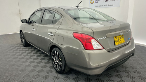 Nissan Versa 1.6 Advance