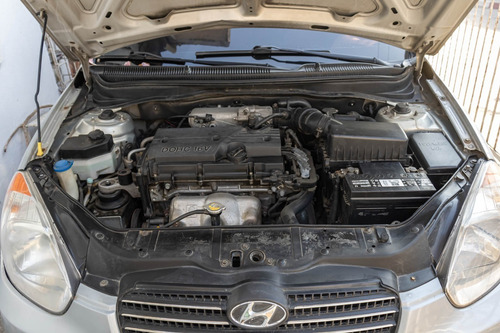 Hyundai Accent 2010 1.4 Gls 4 P