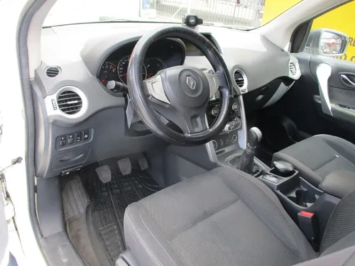 Renault Koleos DYNAMIQUE 4X4 2500CC MT AA